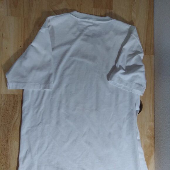 Vintage Nautical Sailing Ocean Shell Compass Tee - Picture 5 of 6